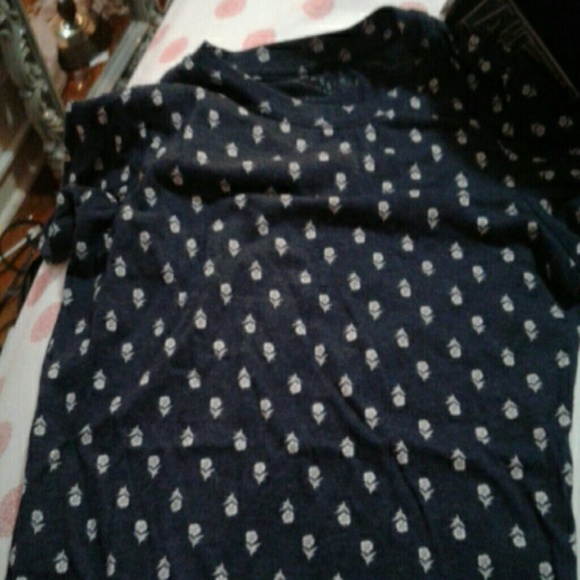 Shirt - Picture 1 of 1